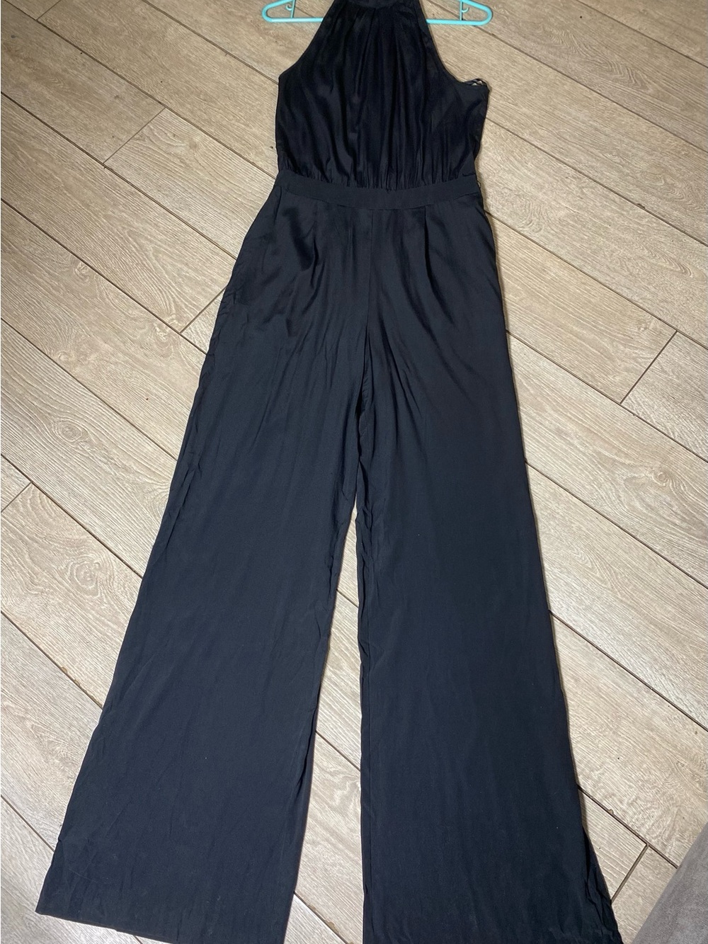 bebe Black Halter Neck Wide Leg Jumpsuit Sleeveless Pleated High Neck Size Small